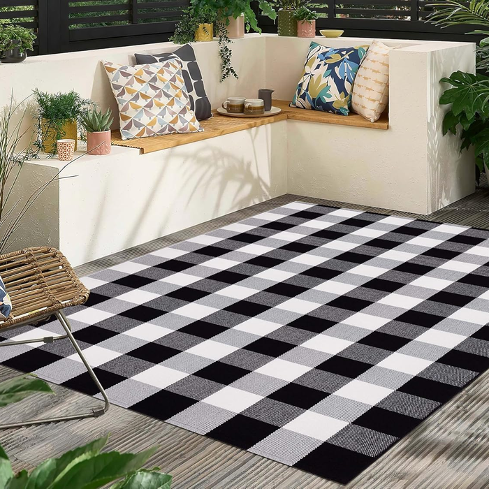 Black and White Outdoor Patio Rug